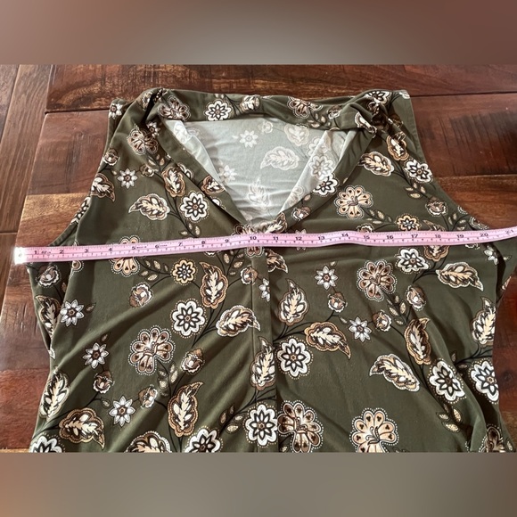 Calvin Klein Floral Print Sleeveless Top - Dark Green - Picture 3 of 4